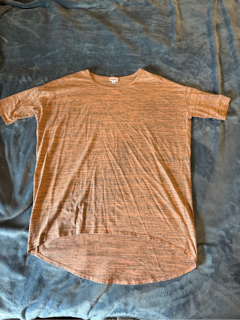 LuLaRoe Women’s Heathered Coral Short Sleeve Tee